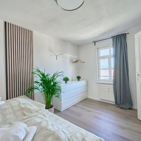 Backhome - Maisionette - Parkplatz - Fantastische Schlosslage - Smarttv - Waschmaschine - Netflix - 70qm - 24h Checkin- 5 شقة