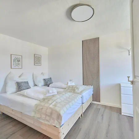 Backhome - Maisionette - Parkplatz - Fantastische Schlosslage - Smarttv - Waschmaschine - Netflix - 70qm - 24h Checkin- 5 شقة لودفيغسبرغ