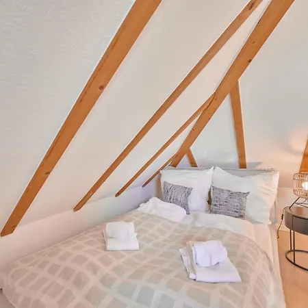 アパート Backhome - Maisionette - Parkplatz - Fantastische Schlosslage - Smarttv - Waschmaschine - Netflix - 70qm - 24h Checkin- 5