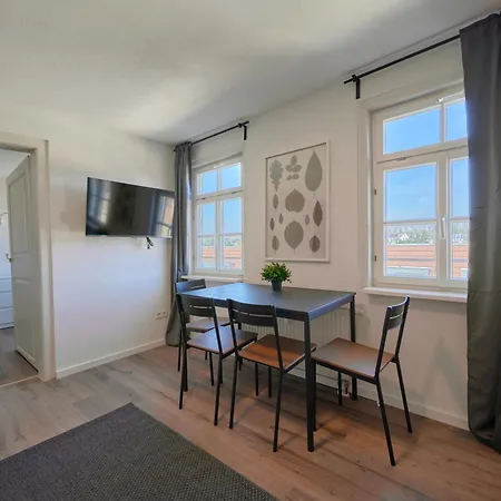 Backhome - Maisionette - Parkplatz - Fantastische Schlosslage - Smarttv - Waschmaschine - Netflix - 70qm - 24h Checkin- 5 شقة